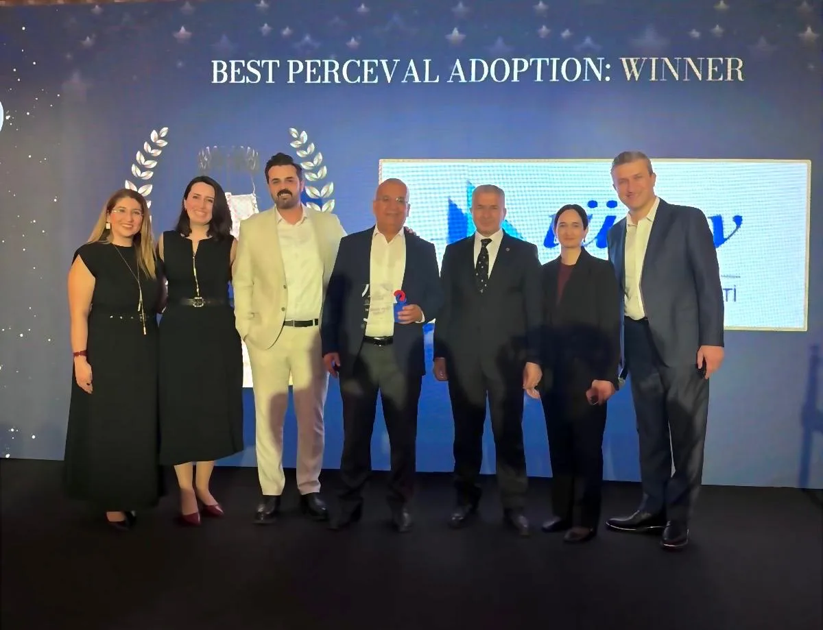 Türev - Best Perceval Adaptation Award by Corcym
